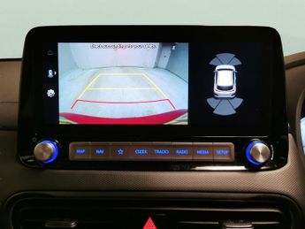 Hyundai Kona 39kWh Premium (10.5kW Charger) (136 ps) - HEATED SEATS - HEATED 