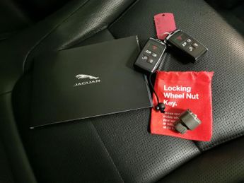 Jaguar F-PACE 2.0 D200 MHEV R-Dynamic SE AWD (204 ps) - CARPLAY - KEYLESS ENTR