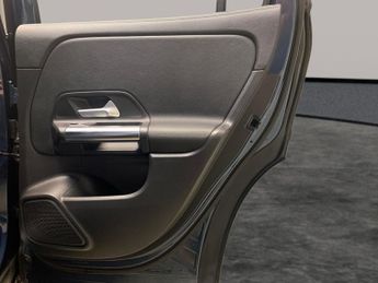 Mercedes-Benz GLA 1.3 GLA250e 15.6kWh Exclusive Edition Plug-in 8G-DCT (218 ps) - 