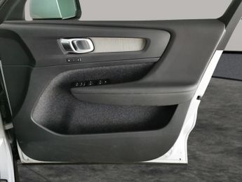 Volvo XC40 1.5h T5 Recharge 10.7kWh Ultimate Bright Plug-in (262 ps) - SENS