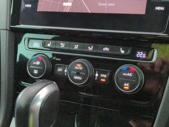 Volkswagen Golf 2.0 TSI GPF GTI Performance DSG (245 ps) - REVERSE CAM - HEATED 