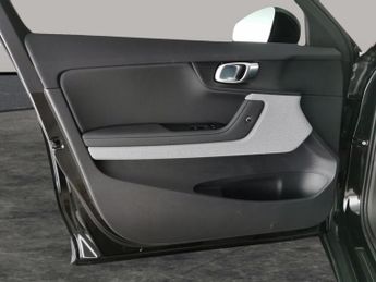 Polestar Polestar 2 Single Motor 69kWh Standard Range Fastback FWD (231 ps) - HEATED