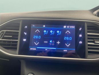 Peugeot 308 SW 1.5 BlueHDi Allure EAT 8 Spd (130 ps) - PARK SENSORS - CLIMATE C