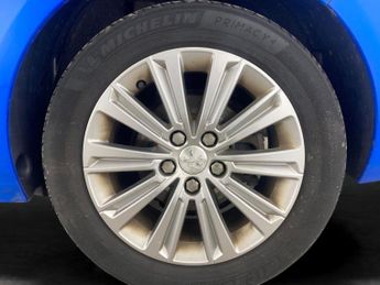 Peugeot 308 SW 1.5 BlueHDi Allure EAT 8 Spd (130 ps) - PARK SENSORS - CLIMATE C