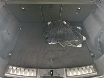 Land Rover Range Rover Evoque 1.5 P300e 12.2kWh R-Dynamic HSE Plug-in 4WD (309 ps) - MERIDIAN 