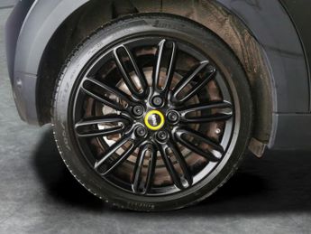 Mini Electric Hatch Cooper SE 32.6kWh Level 2 (184 ps) - NAV - INTERIOR LIGHT PACK