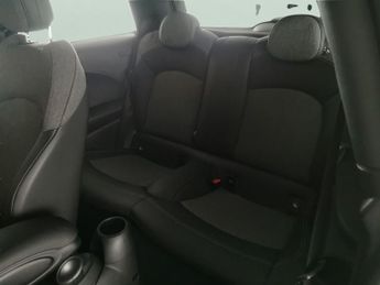 Mini Electric Hatch Cooper SE 32.6kWh Level 2 (184 ps) - NAV - INTERIOR LIGHT PACK