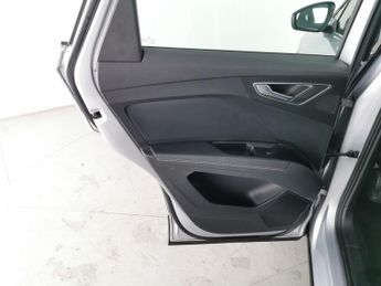 Audi Q4 E-tron 40 Sport 82kWh (204 ps) - LED - REVERSE CAM - HEATED LEATHER