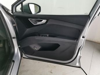Audi Q4 E-tron 40 Sport 82kWh (204 ps) - LED - REVERSE CAM - HEATED LEATHER