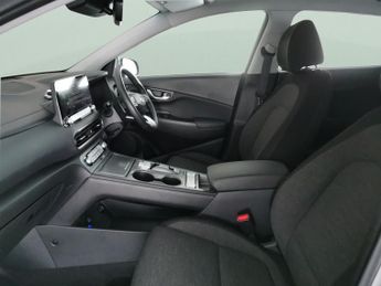 Hyundai Kona 64kWh Premium (10.5kW Charger) (204 ps) - LED - REVERSE CAM - NA