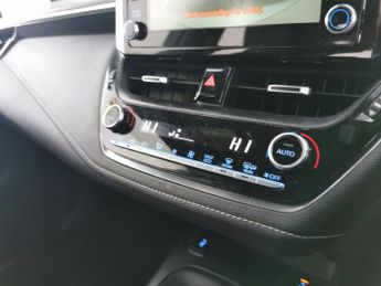 Toyota Corolla 1.8 VVT-h GPF Icon CVT (122 ps) - HEATED SEATS - LANE DEPARTURE 