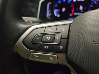 Volkswagen Polo 1.0 TSI R-Line DSG (95 ps) - DIGITAL DASH - PADDLE SHIFT - PARK 