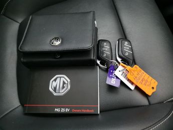 MG MG ZS 44.5kWh Exclusive (143 ps) - REVERSE CAM - NAV - HEATED LEATHER