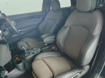 Mini Electric Hatch Cooper SE 32.6kWh Level 2 (184 ps) - CARPLAY - LED - REVERSE CAM