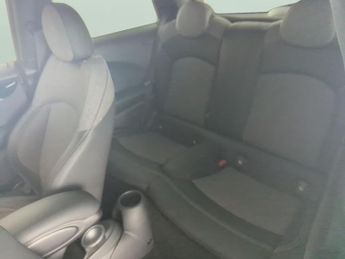 Mini Electric Hatch Cooper SE 32.6kWh Level 2 (184 ps) - CARPLAY - LED - REVERSE CAM