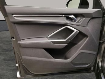 Audi Q3 1.5 TFSI CoD 35 Black Edition S Tronic (150 ps) - BLUETOOTH - CR