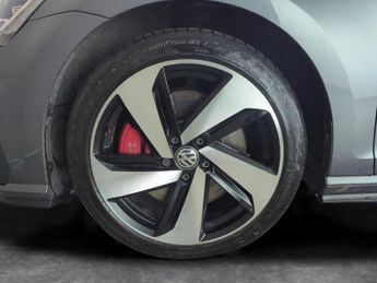 Volkswagen Golf 2.0 TSI GPF GTI Performance DSG (245 ps) - REVERSE CAM - HEATED 