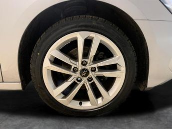 Audi A3 1.5 TFSI 35 Sport Sportback S Tronic (150 ps) - CARPLAY - LED - 