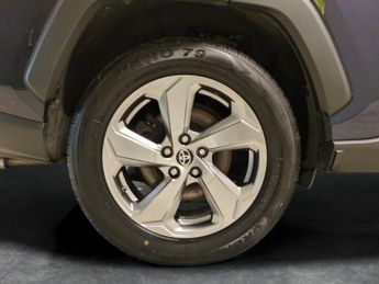 Toyota RAV4 2.5 VVT-h GPF Design CVT (218 ps) - REVERSE CAM - NAV - LANE TRA
