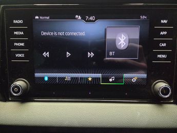 Skoda Karoq 1.5 TSI ACT SportLine DSG (150 ps) - SMARTLINK - BLUETOOTH - DAB