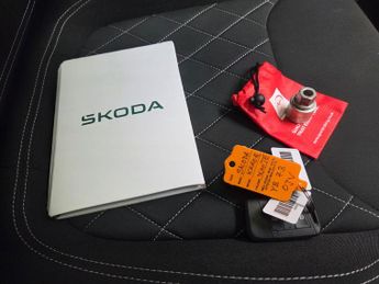 Skoda Karoq 1.5 TSI ACT SportLine DSG (150 ps) - SMARTLINK - BLUETOOTH - DAB