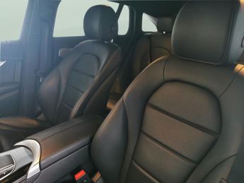 Mercedes-Benz EQC EQC 400 80kWh Sport 4MATIC (408 ps) - COMFORT PACK - BLIND SPOT 