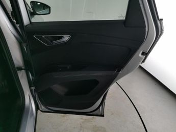 Audi Q4 E-tron 40 Sport 82kWh (204 ps) - LED - REVERSE CAM - HEATED LEATHER