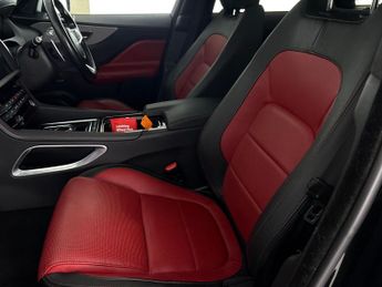 Jaguar F-PACE 2.0 D180 Chequered Flag AWD (180 ps) - MERIDIAN AUDIO - REVERSE 