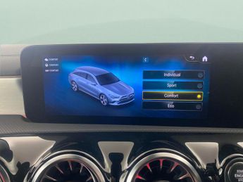 Mercedes-Benz CLA 1.3 CLA180 AMG Line (Executive) Shooting Brake 7G-DCT (136 ps) -