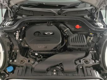 Mini Hatch 1.5 Cooper Steptronic (136 ps) - SPORT LEATHER STEERING WHEEL