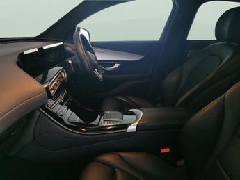 Mercedes-Benz EQC EQC 400 80kWh Sport 4MATIC (408 ps) - COMFORT PACK - BLIND SPOT 