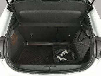 Peugeot E-208 50kWh GT (136 ps) - LED - REVERSE CAM - NAV