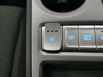 Hyundai Kona 64kWh Premium (10.5kW Charger) (204 ps) - KEYLESS ENTRY - LED - 