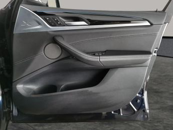 BMW iX3 80kWh Premier Edition Pro (286 ps) - SURROUND VIEW - DRIVING ASS