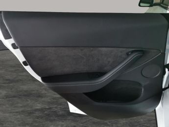 Tesla Model Y SUV RWD (346 ps) - REVERSE CAM - NAV - LEATHER