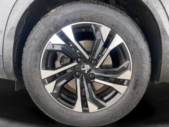 Peugeot E-2008 50kWh GT (136 ps) - BLIND SPOT ASSIST - LANE DEPARTURE  - BLUETO