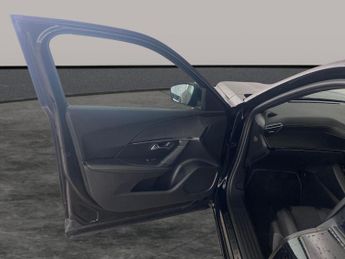 Peugeot E-2008 50kWh GT (136 ps) - BLIND SPOT ASSIST - LANE DEPARTURE  - BLUETO