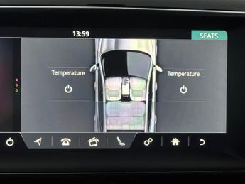 Jaguar F-PACE 2.0 D180 Chequered Flag AWD (180 ps) - MERIDIAN AUDIO - REVERSE 