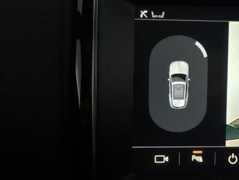 Jaguar F-PACE 2.0 D180 Chequered Flag AWD (180 ps) - MERIDIAN AUDIO - REVERSE 