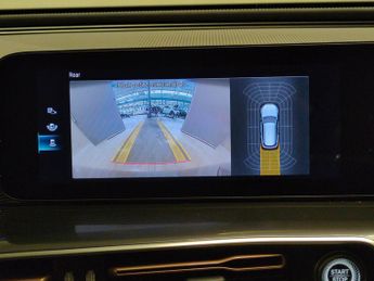 Mercedes-Benz EQC EQC 400 80kWh AMG Line (Premium) 4MATIC (408 ps) - REVERSE CAM -