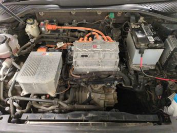 Volkswagen E-golf 35.8kWh e-Golf (136 ps) - USB AUDIO - SPLIT FOLDING REAR SEATS -