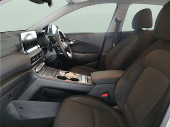 Hyundai Kona 39kWh Premium (10.5kW Charger) (136 ps) - KEYLESS ENTRY - LED - 