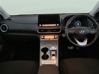 Hyundai Kona 39kWh Premium (10.5kW Charger) (136 ps) - KEYLESS ENTRY - LED - 