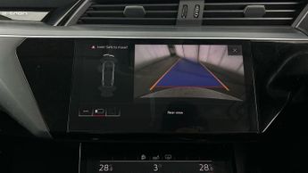 Audi e-tron 55 quattro 95kWh (408 ps) - WIRELESS CHARGER - AIR SUSPENSION