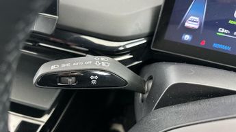 MG Mg4 64kWh Trophy Long Range (203 ps) - HEATED STEERING - BLIND SPOT 