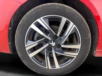 Peugeot 208 1.2 PureTech Allure Premium + EAT (130 ps) - NAV - BLUETOOTH - C