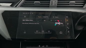 Audi e-tron 55 quattro 95kWh (408 ps) - WIRELESS CHARGER - AIR SUSPENSION