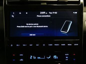 Hyundai Tucson 1.6 h T-GDi 13.8kWh Premium Plug-in 4WD (265 ps) - HEATED SEATS