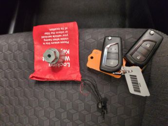 Toyota Yaris 1.5 VVT-h Icon E-CVT (116 ps) - BLUETOOTH - AIR CON - AUTO HEADL