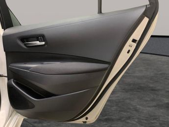 Toyota Corolla 1.8 VVT-h Design Touring Sports CVT (122 ps) - KEYLESS ENTRY - P